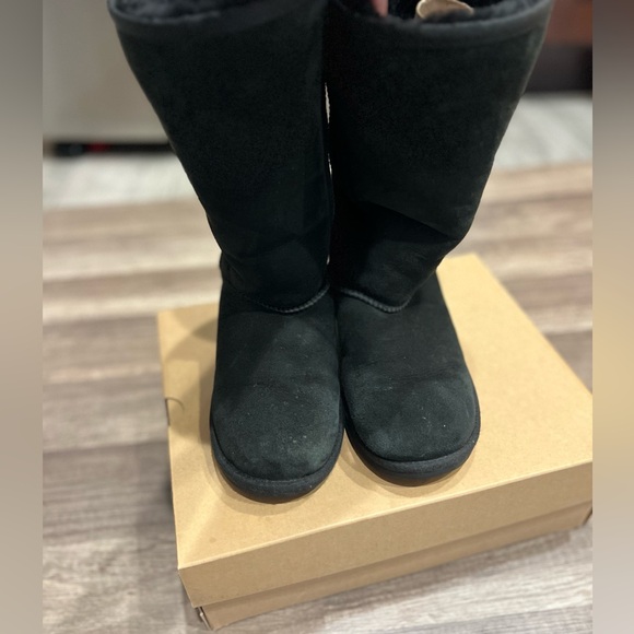 Uggs Black Classic Tall Boots Size 4 EUC Girls teens kids - Picture 3 of 9